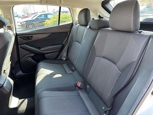 2017 Subaru Impreza 2.0i Premium