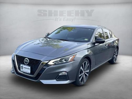 2022 Nissan Altima SR FWD