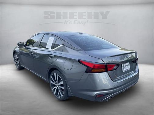 2022 Nissan Altima SR FWD