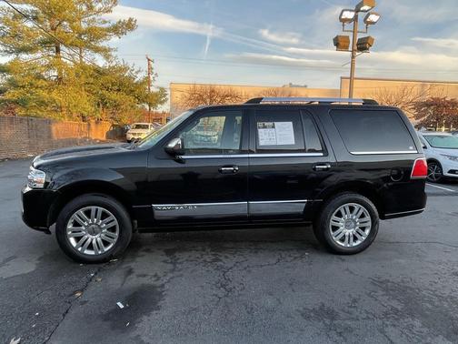 2011 Lincoln Navigator Base