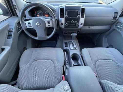 2016 Nissan Frontier SV