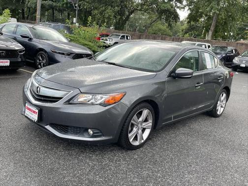 2013 Acura ILX 2.0L w/Premium Package