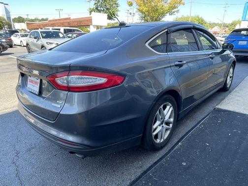 2015 Ford Fusion SE