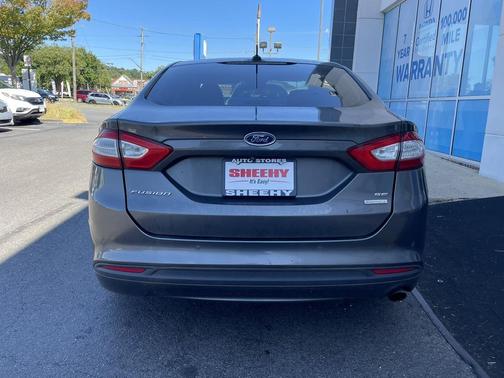 2015 Ford Fusion SE
