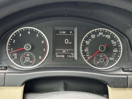 Pure White 2016 Volkswagen Tiguan S