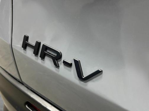 Urban Gray Pearl 2026 Honda HR-V AWD Sport