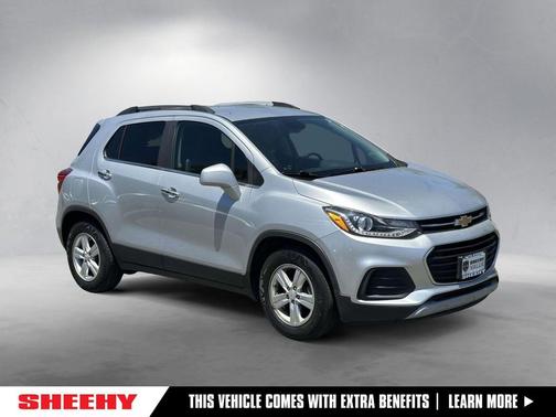 Silver Ice Metallic 2018 Chevrolet Trax LT