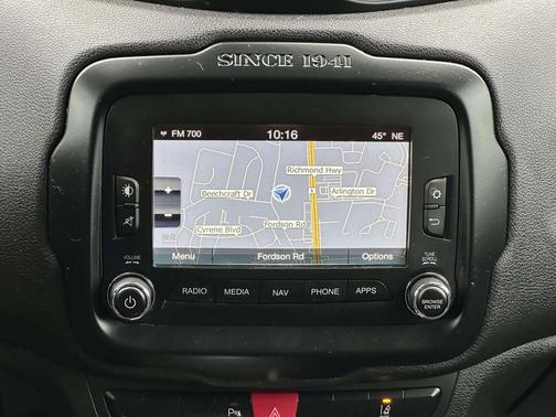 Glacier Metallic 2016 Jeep Renegade Latitude