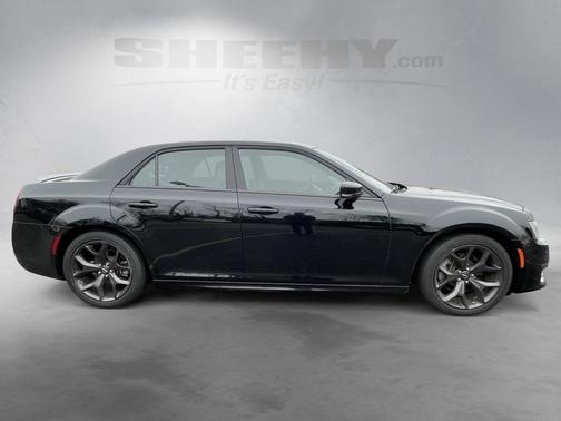 2022 Chrysler 300 S
