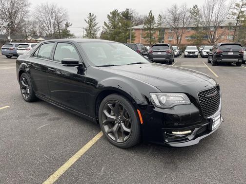 2022 Chrysler 300 S