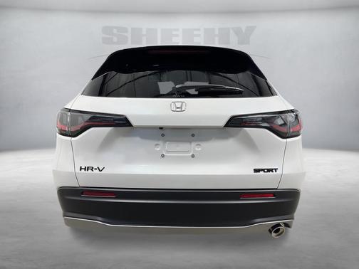 Platinum White Pearl 2026 Honda HR-V AWD Sport