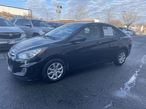 2013 Hyundai Accent GLS