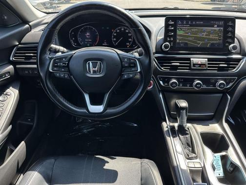 Crystal Black Pearl 2018 Honda Accord Touring