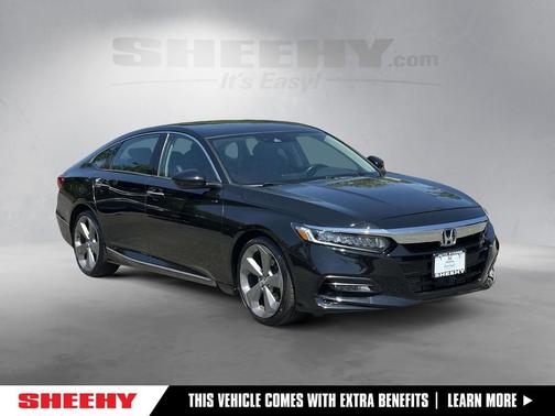 Crystal Black Pearl 2018 Honda Accord Touring