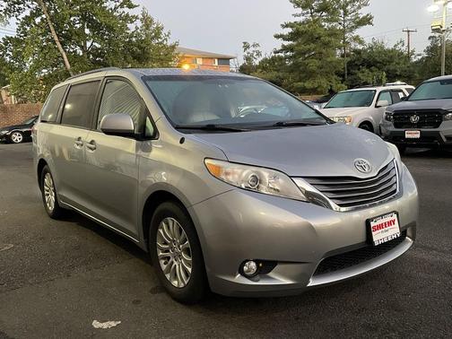 2011 Toyota Sienna XLE
