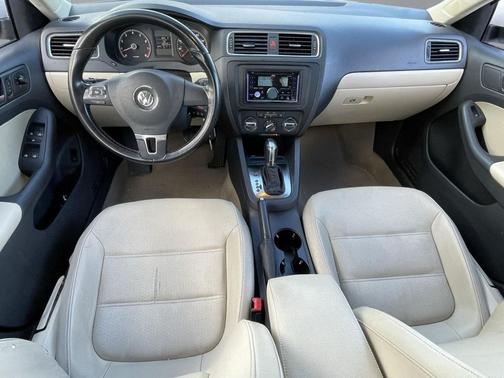 2011 Volkswagen Jetta SE