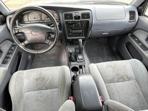 2000 Toyota 4Runner SR5