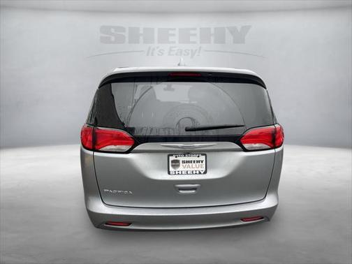 2017 Chrysler Pacifica LX