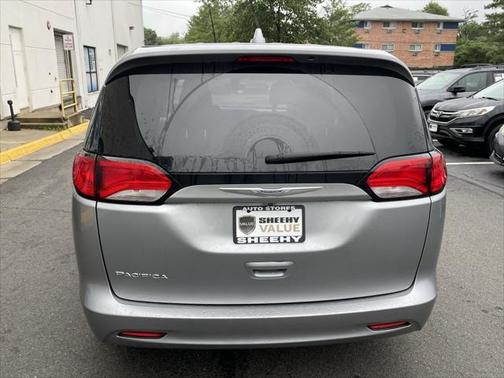 2017 Chrysler Pacifica LX