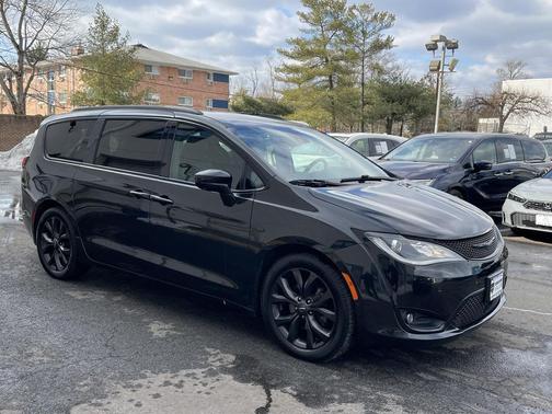 2019 Chrysler Pacifica Touring L