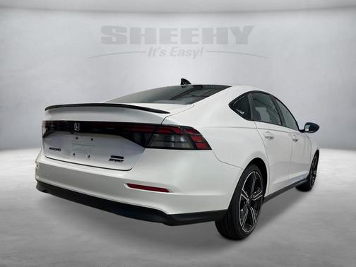 Platinum White Pearl 2026 Honda Accord Hybrid Sport