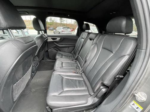 2019 Audi Q7 45 Premium