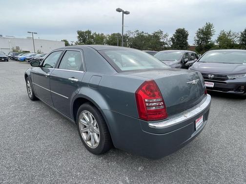 2005 Chrysler 300C Base