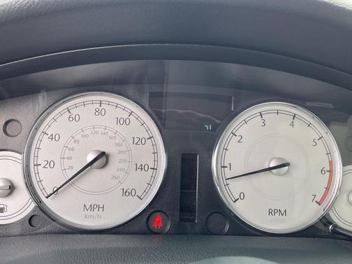 2005 Chrysler 300C Base