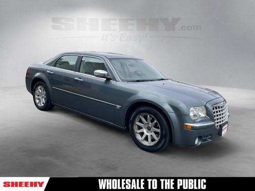 2005 Chrysler 300C Base
