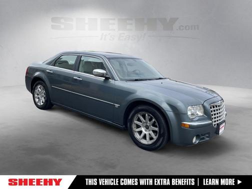 2005 Chrysler 300C Base