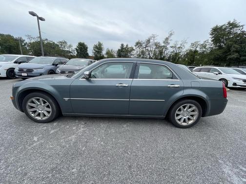 2005 Chrysler 300C Base