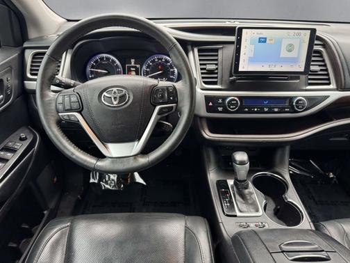 2016 Toyota Highlander Limited Platinum