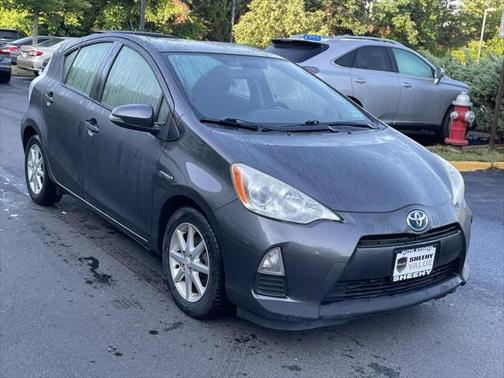 2014 Toyota Prius c Three