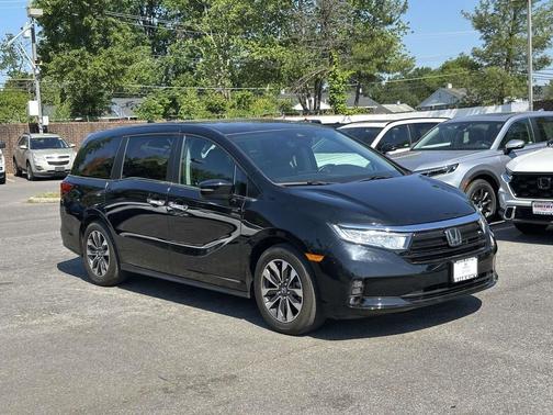 Crystal Black Pearl 2023 Honda Odyssey EX-L