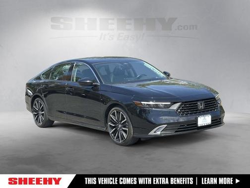 Crystal Black Pearl 2023 Honda Accord Hybrid Touring