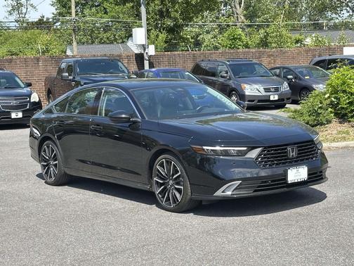 Crystal Black Pearl 2023 Honda Accord Hybrid Touring