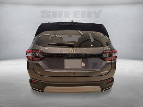 2025 Honda Pilot Touring 8-Passenger