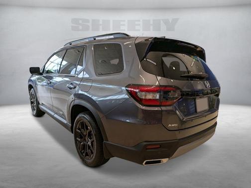 2025 Honda Pilot Touring 8-Passenger