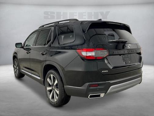2025 Honda Pilot Touring 8-Passenger