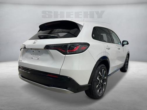 Platinum White Pearl 2026 Honda HR-V EX-L