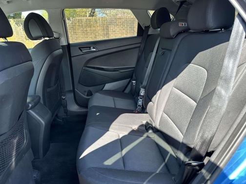 Caribbean Blue 2017 Hyundai TUCSON SE