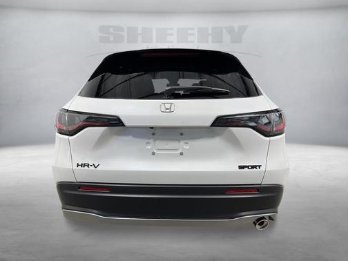 Platinum White Pearl 2026 Honda HR-V AWD Sport