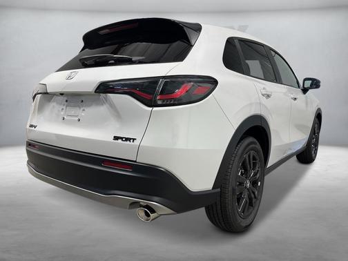 Platinum White Pearl 2026 Honda HR-V AWD Sport