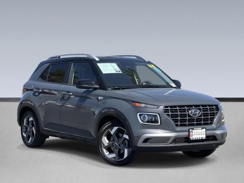 2025 Hyundai VENUE Limited