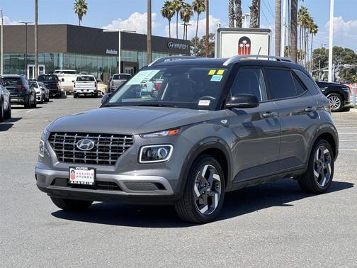 2025 Hyundai VENUE Limited