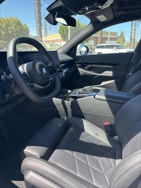 2024 BMW 530 i