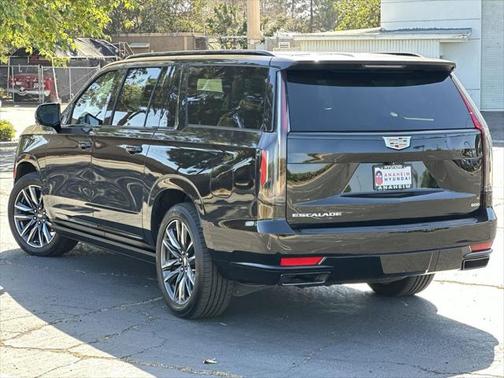2023 Cadillac Escalade ESV Sport Platinum