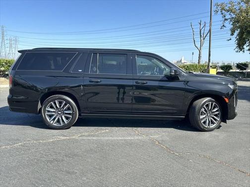 2023 Cadillac Escalade ESV Sport Platinum