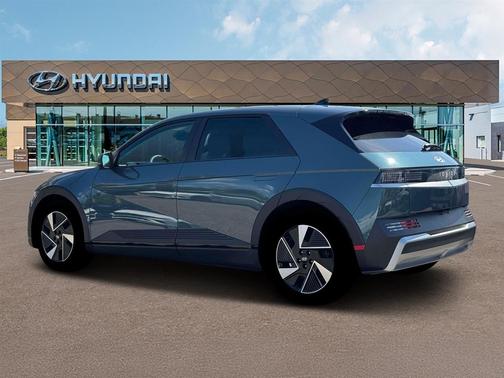 2025 Hyundai IONIQ 5 SE