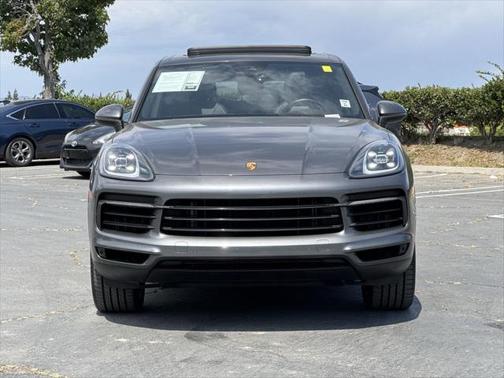 2022 Porsche Cayenne Base